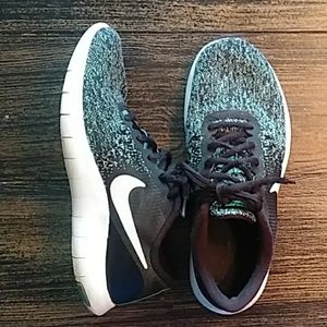 Nike Flex Contact Running Shoes